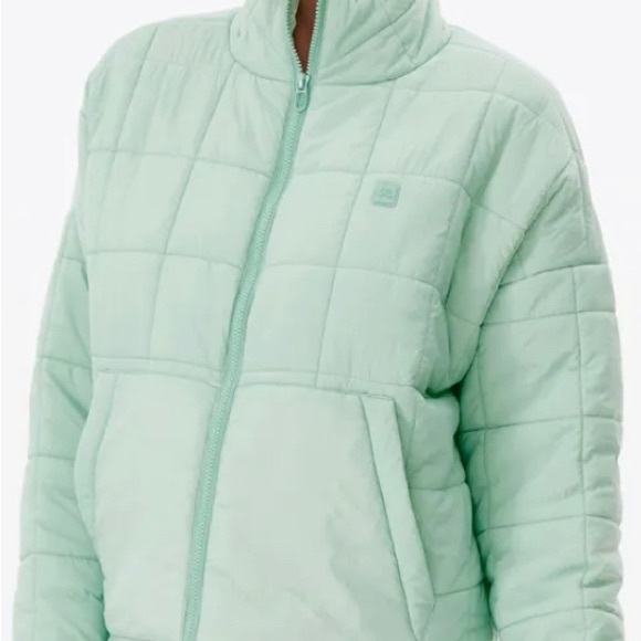 NWT  Rip Curl Puff Jacket - Picture 2 of 9